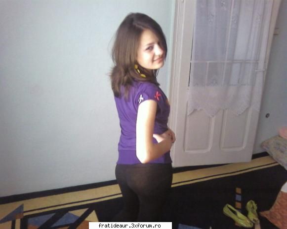 eu sunt alina ;;) am 12 ani si sunt fana fratii de aur :x:x o poza cu mne??;;) imediat :d forumului